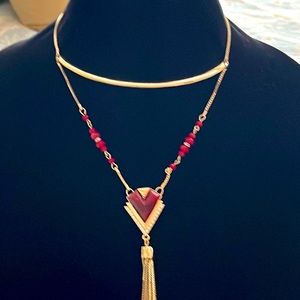 Stunning White House Black Market gold tone necklace beautiful statement piece